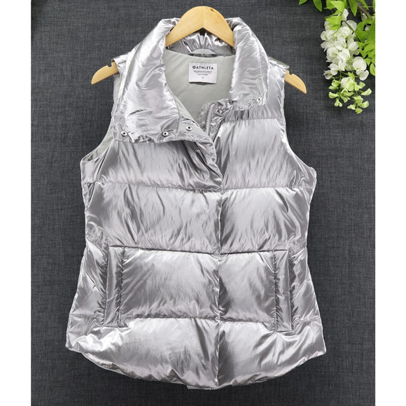 Athleta Women's Downtown Silver Metallic Puffer Vest Quilted Snaps Sz M - Picture 2 of 11